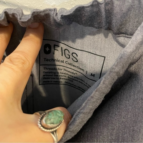 Figs Pisco Basic Scrub Pants in Graphite - Picture 9 of 11